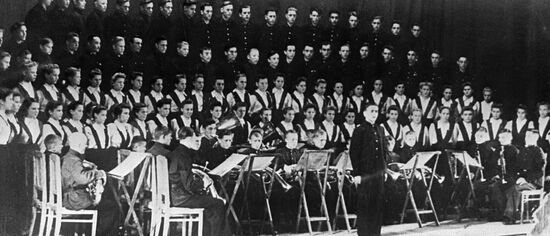 ПОПОВИЧ ЛЕТЧИК-КОСМОНАВТ ХОР