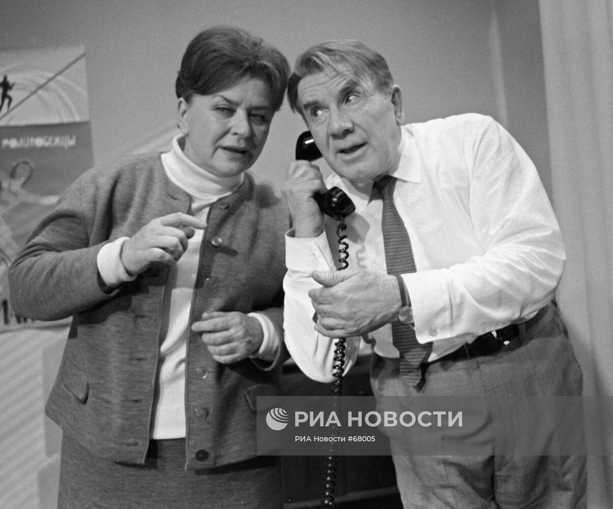 Мария Миронова и Игорь Ильинский на съемках фильма "Старый знакомый"