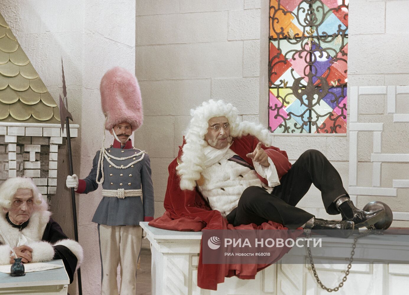 Владимир Этуш на съемках фильма "Старая, старая сказка"