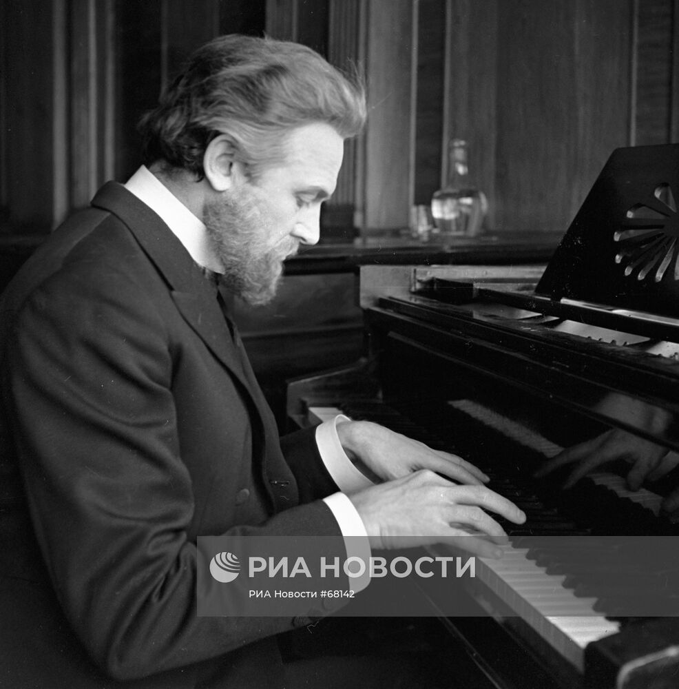 СМОКТУНОВСКИЙ «ЧАЙКОВСКИЙ»