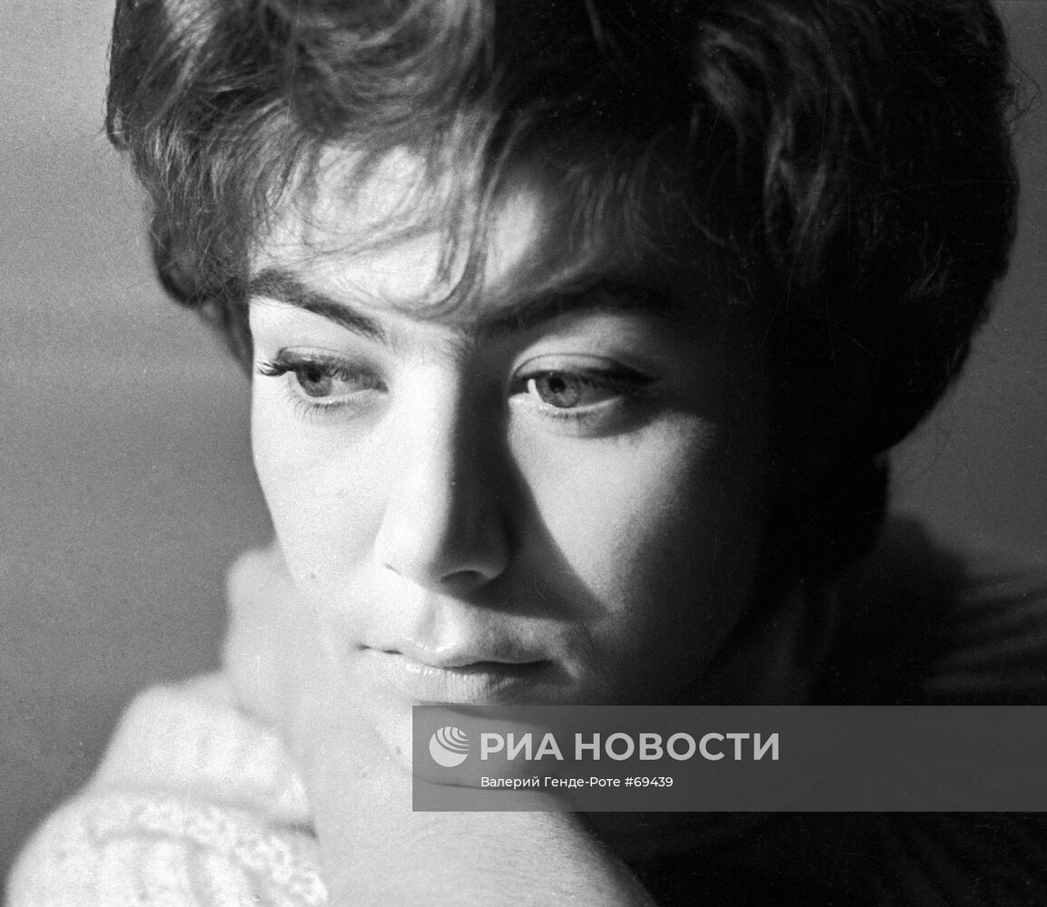Эстрадная певица Эдита Пьеха