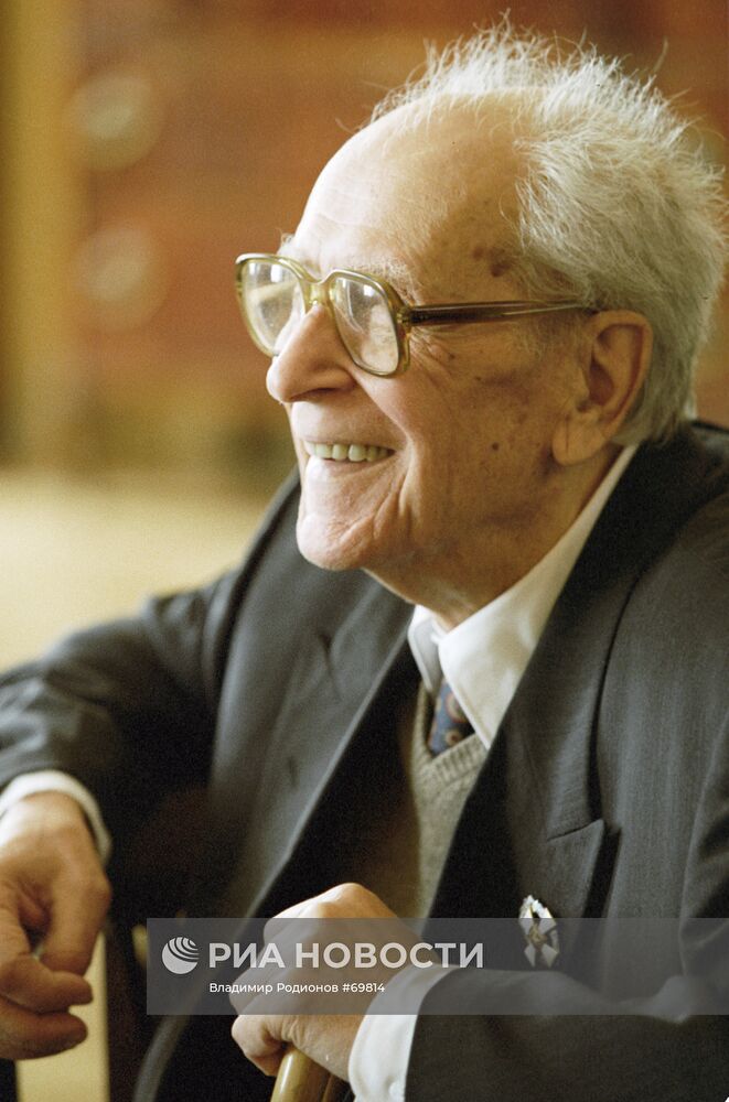 Дмитрий Лихачев