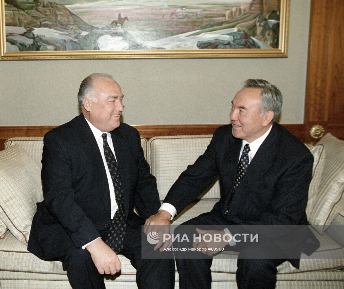 ЧЕРНОМЫРДИН НАЗАРБАЕВ