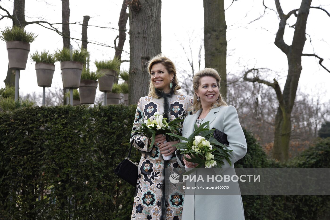 Светлана Медведева открыла выставку цветов под Амстердамом