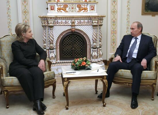 Встреча Владимира Путина с Хиллари Клинтон в Ново-Огарево