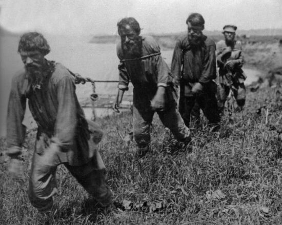 Бурлаки на Волге