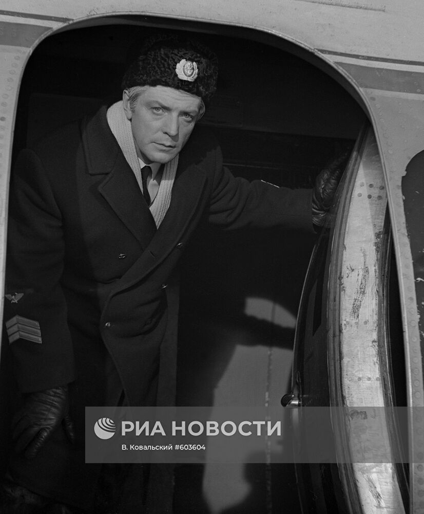 Олег Стриженов