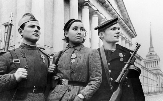 Защитники Ленинграда