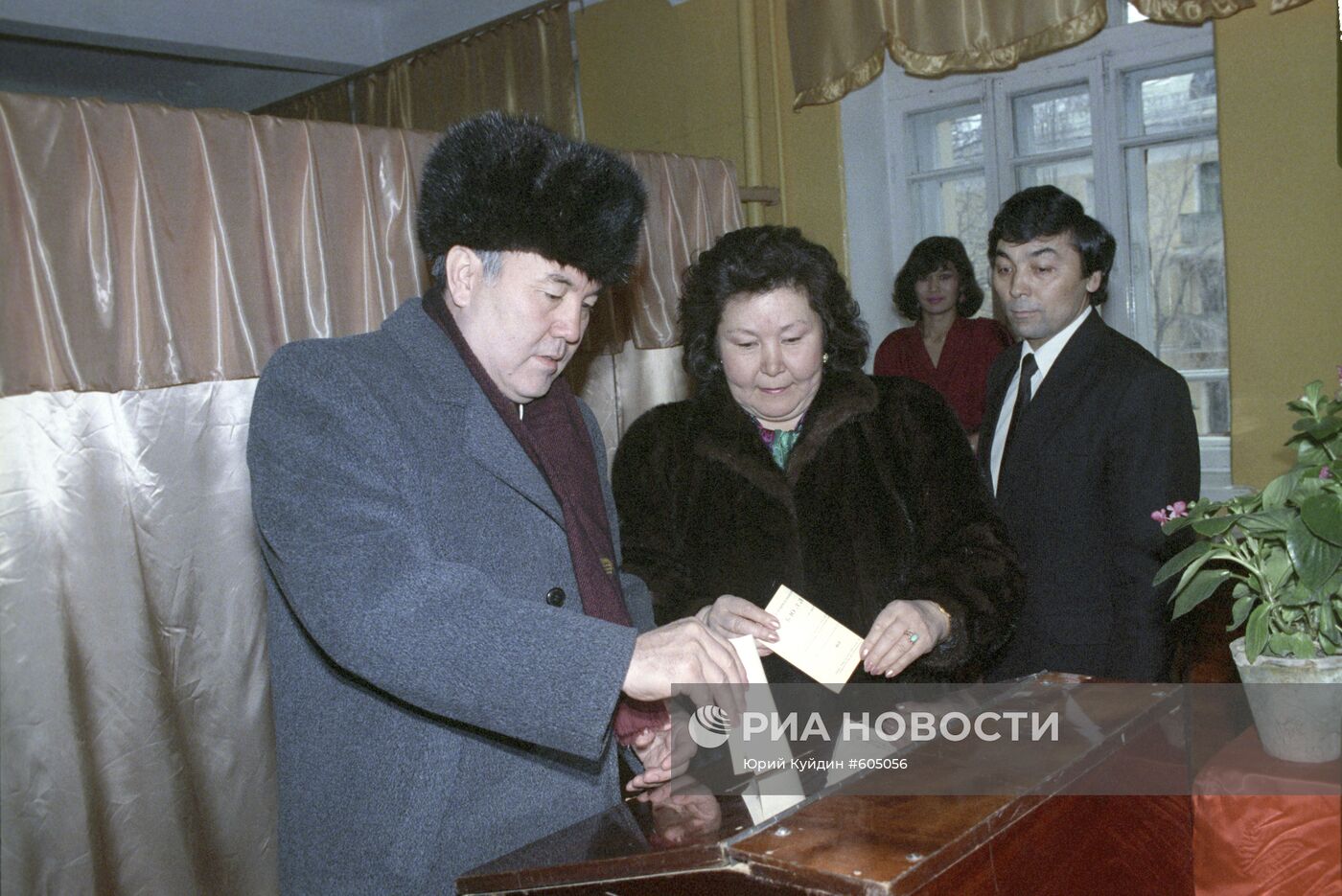 Нурсултан Назарбаев с супругой