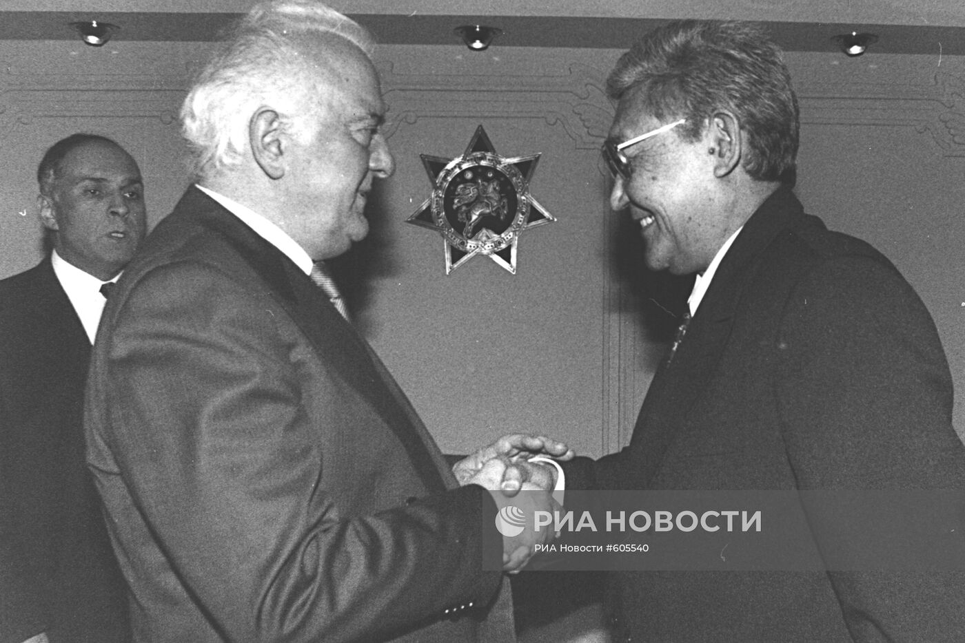 Эдуард Амвросиевич Шеварднадзе и Акматбек Нанаев