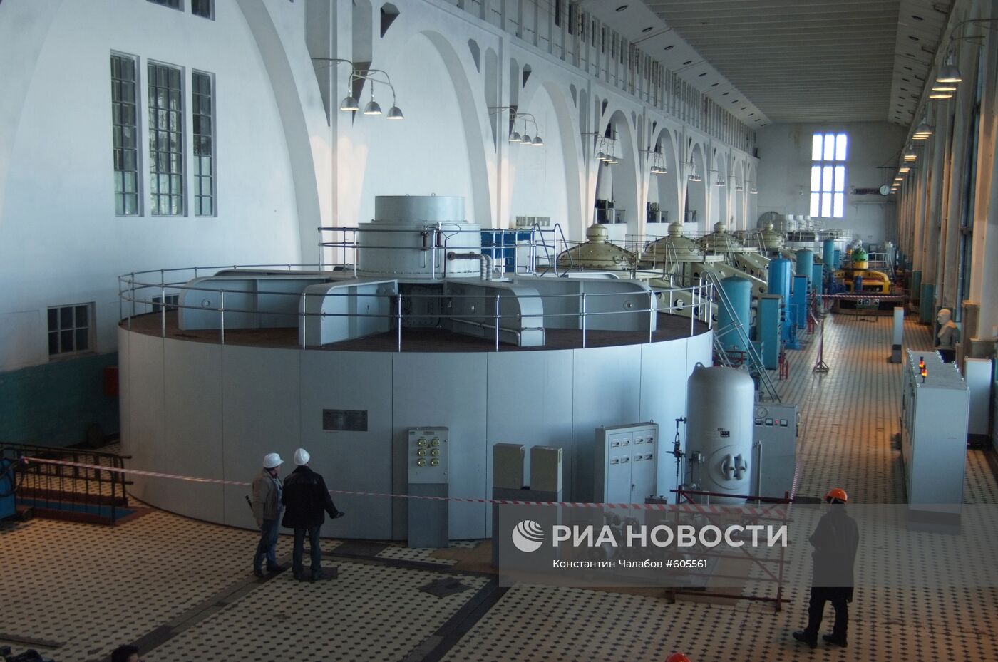 Машинный зал на Волховской ГЭС