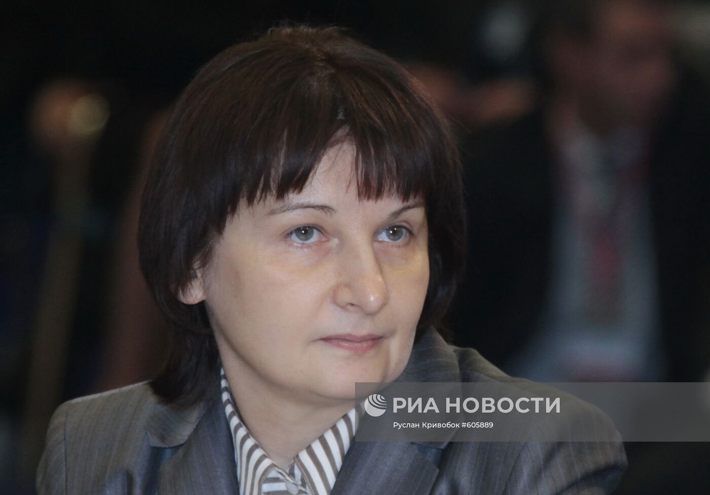 Анна Попова