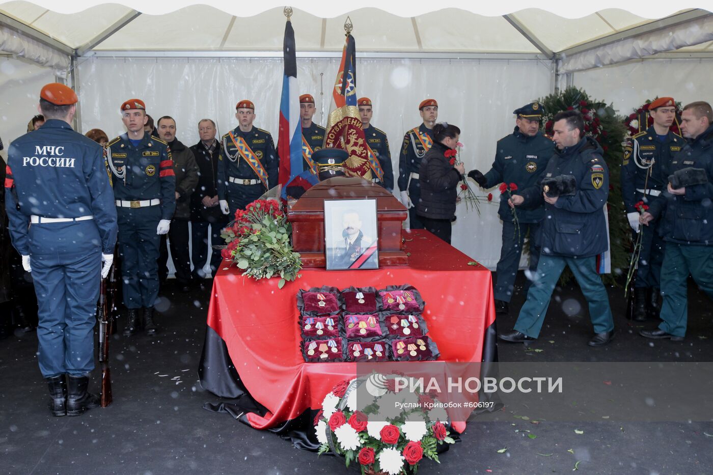 Прощание с начальником службы пожаротушения Москвы Е.Чернышевым