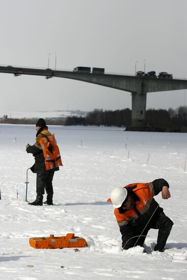 Работы по подрыву льда в Татарстане