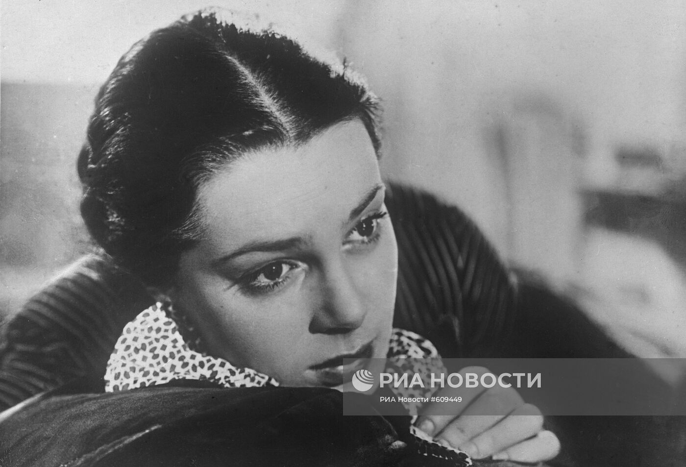 Элина Быстрицкая