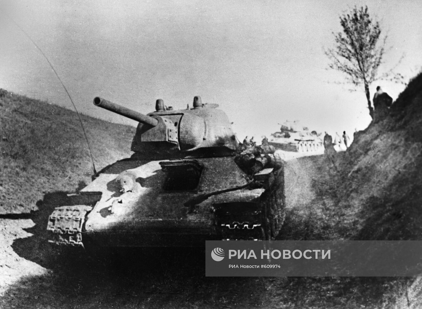 Советские танки на правом берегу Днепра