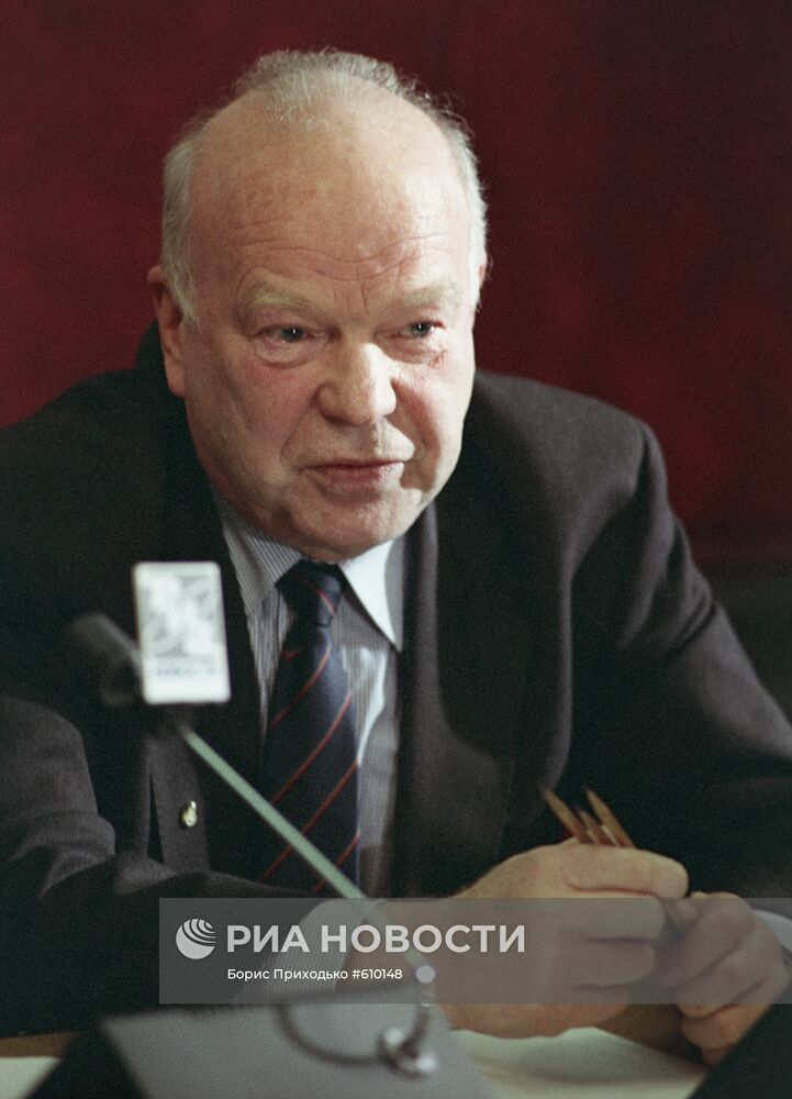 Юрист Борис Топорнин