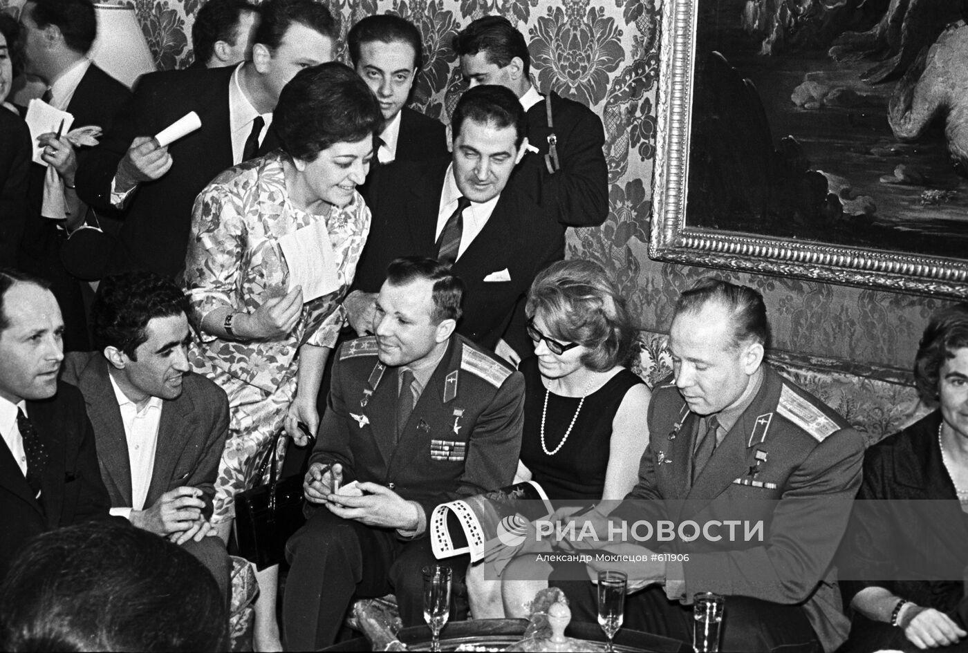 Юрий Гагарин и Алексей Леонов