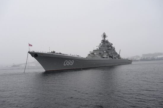 Атомный ракетный крейсер "Петр Великий" вышел в очередной поход