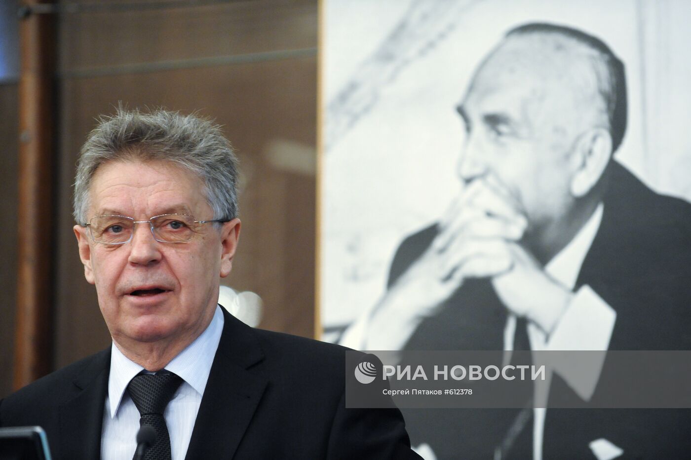 Игорь Голутвин