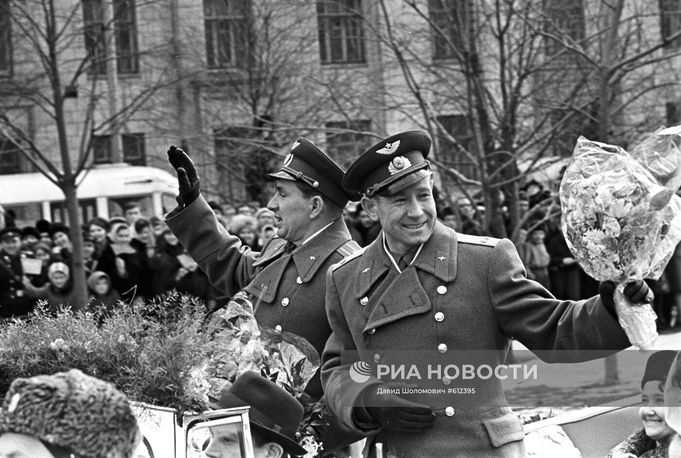 А. Леонов, П. Беляев