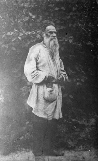 Лев Толстой в Ясной Поляне, 1910 год