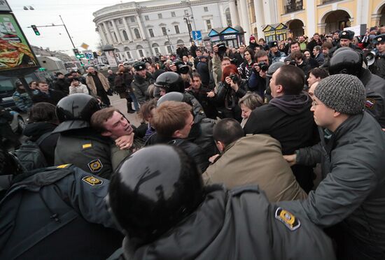 Задержаны участники несанкционированной акции в Санкт-Петербурге