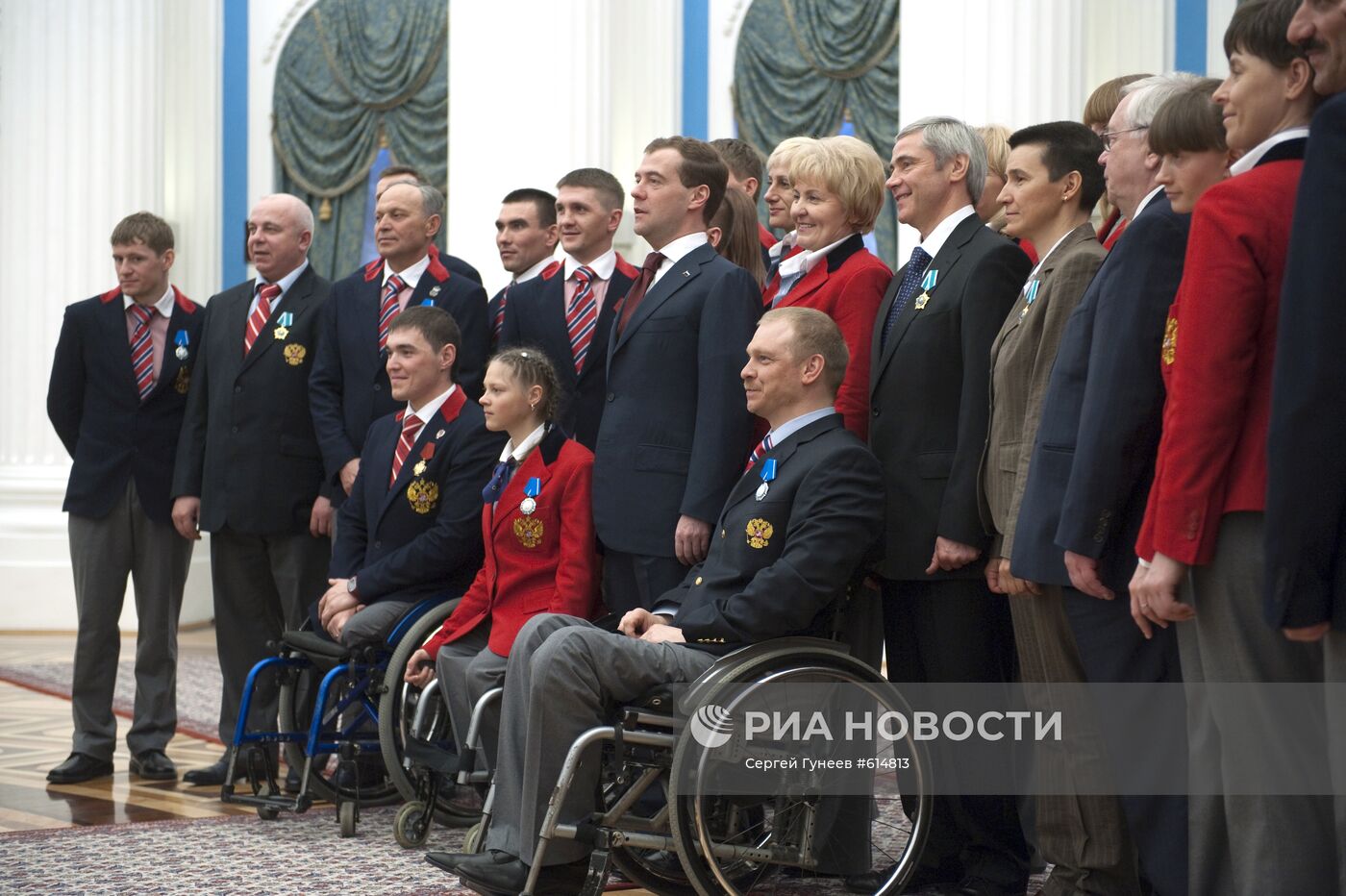Д.Медведев встретился с участниками Паралимпийских игр-2010