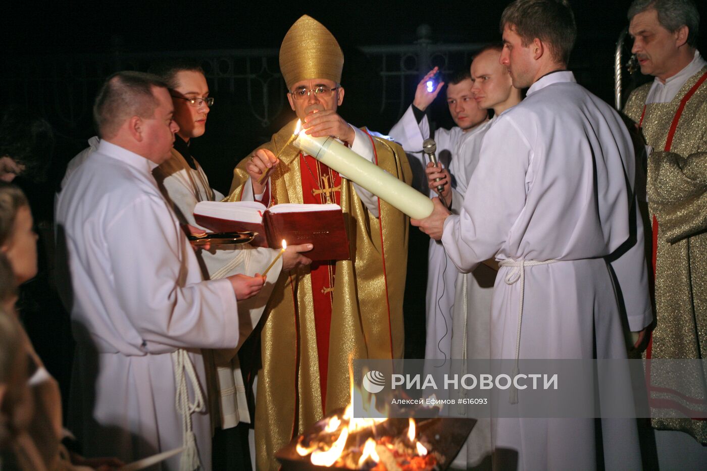 Празднование Католической Пасхи в Новосибирске