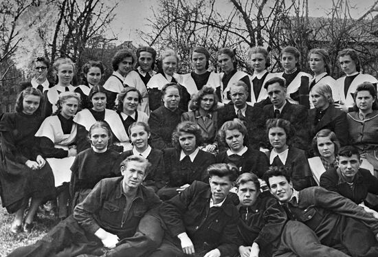 Алексей Леонов - учащийся 9-го класса