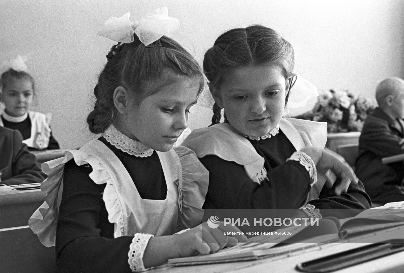 Лена Гагарина и Ира Комарова