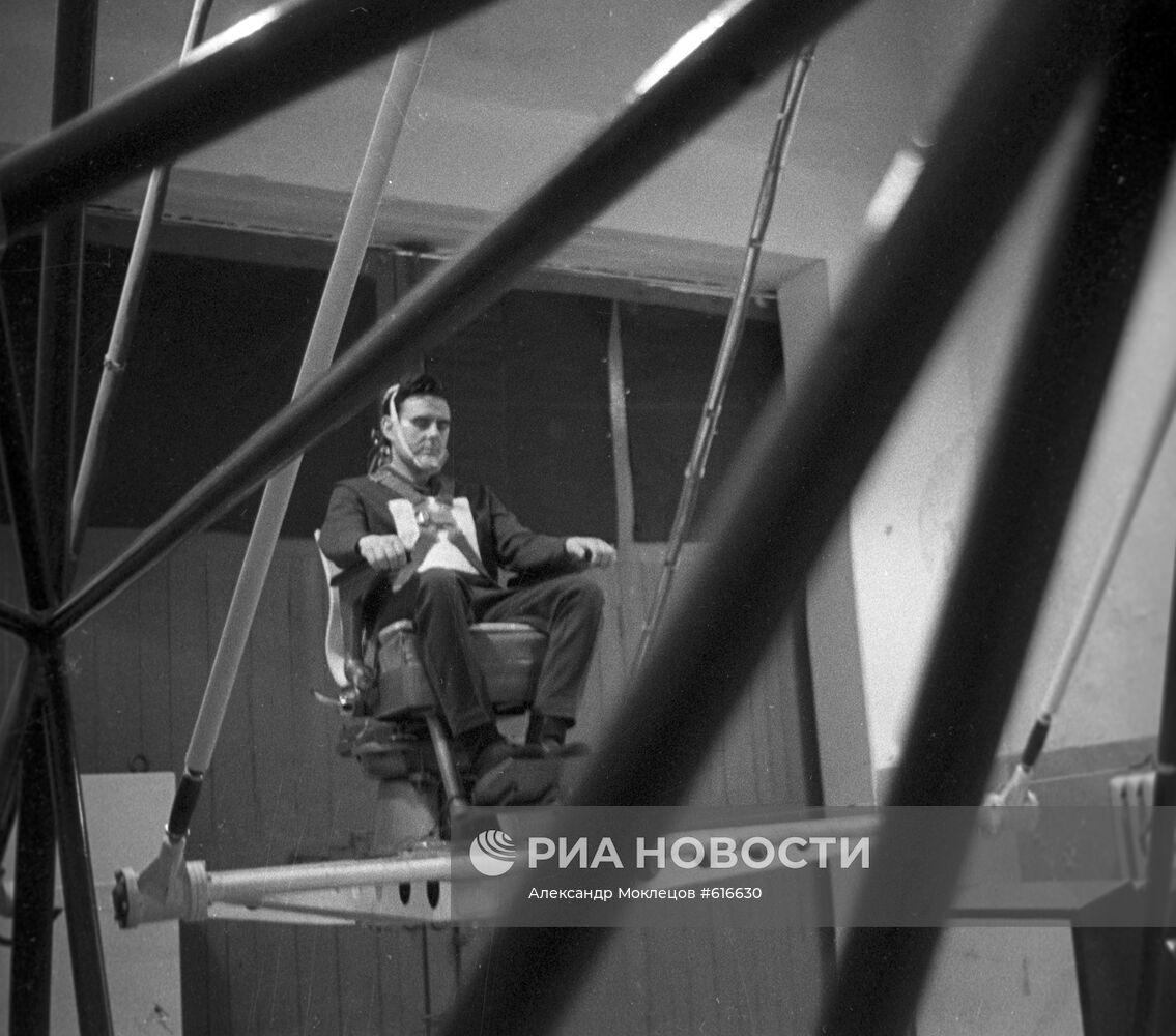 Владимир Комаров на тренировке