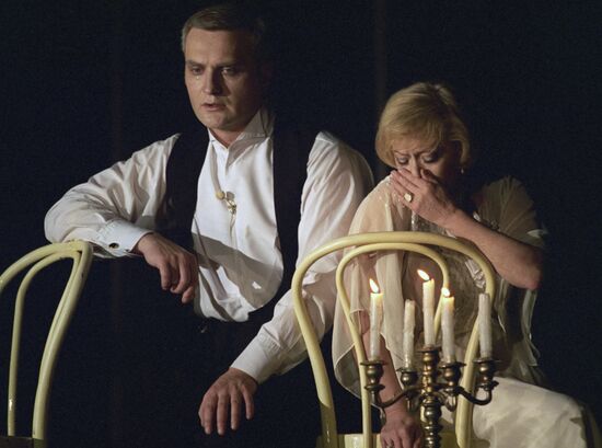 Спектакль "Осенние скрипки"