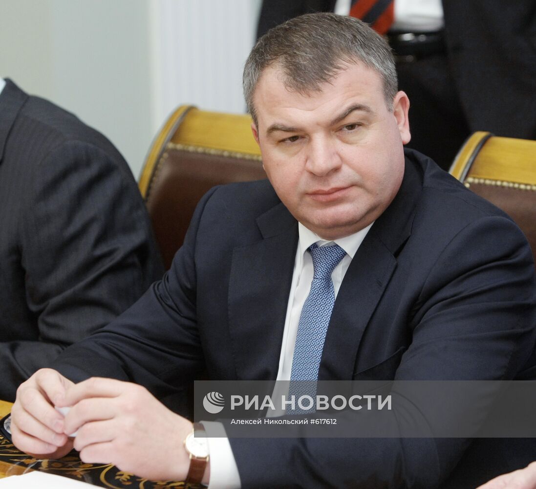 Анатолий Сердюков