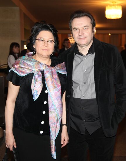 Алексей Учитель с супругой
