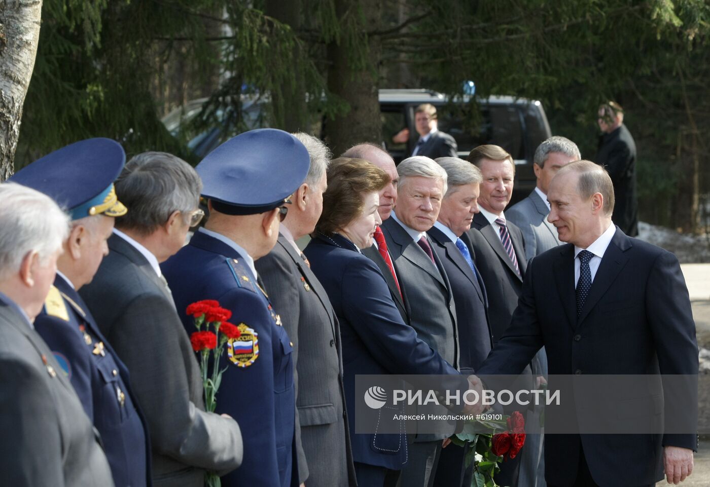 В.Путин посетил ФГБУ "НИИ ЦПК им. Ю. А. Гагарина"