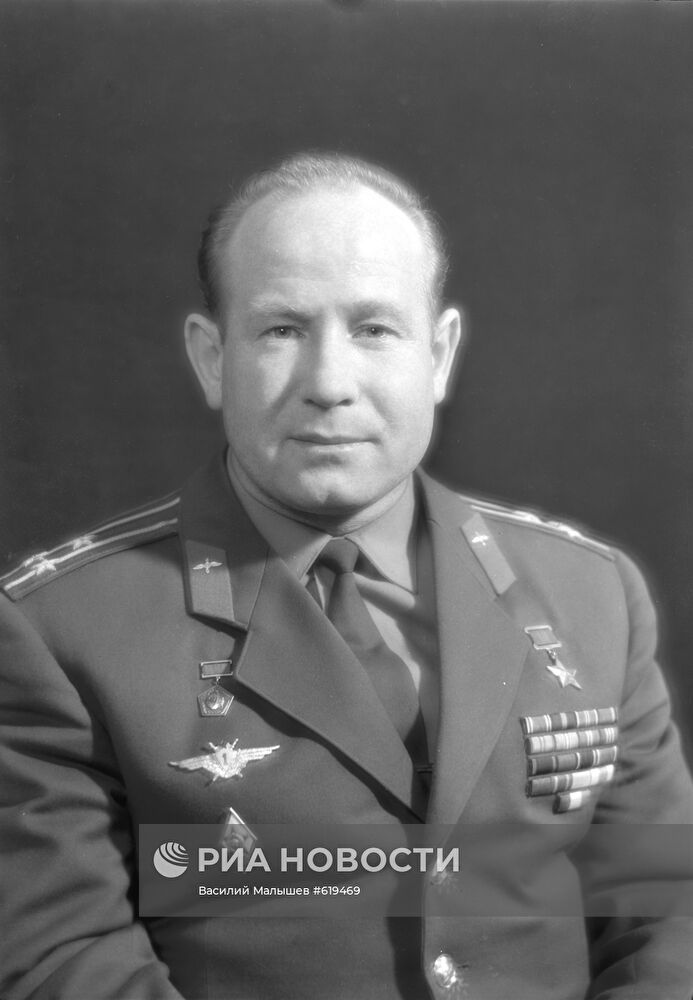 Алексей Леонов