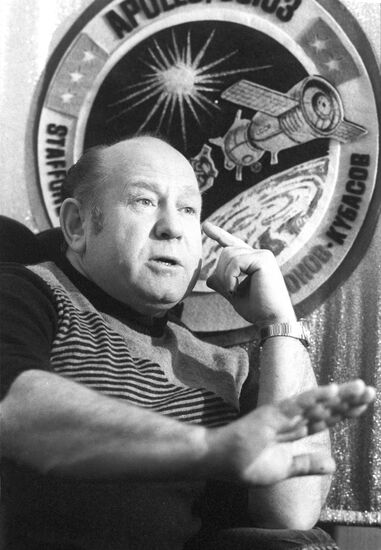 Алексей Леонов