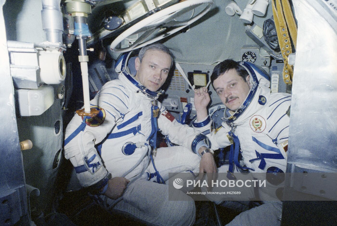 Владимир Джанибеков и Белла Медьяри