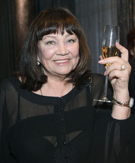 Лариса Лужина