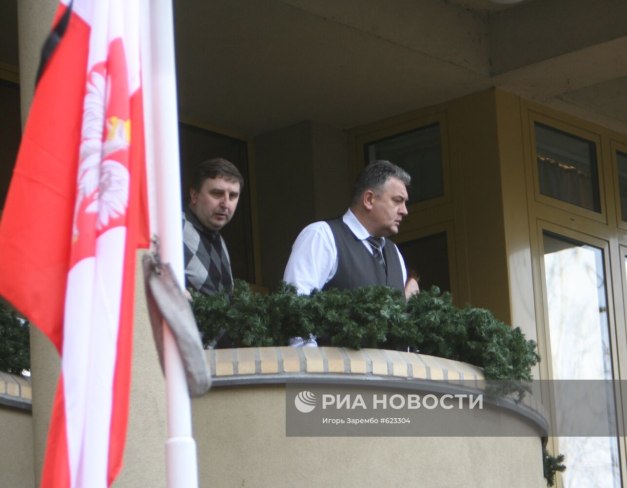 Траур у генерального Консульства Польши в Калининграде