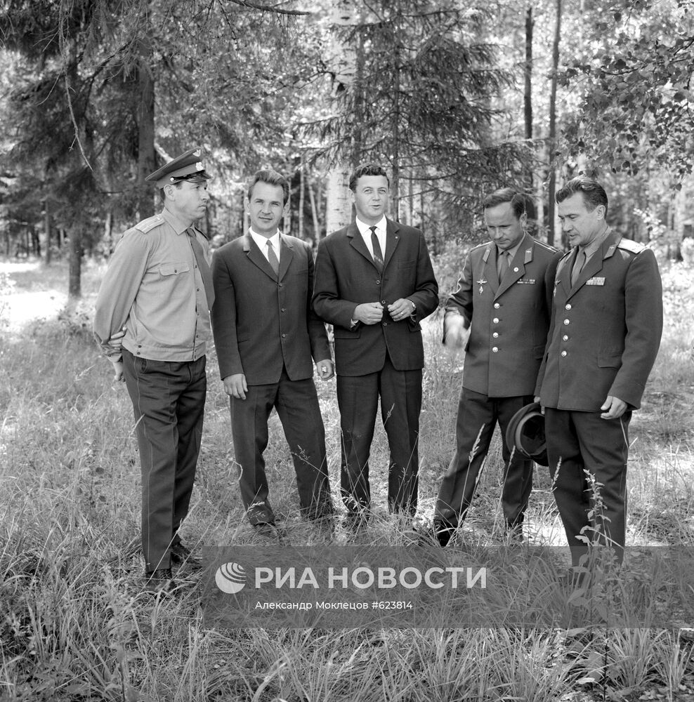 Г. Шонин, В. Кубасов, В. Волков, В. Горбатко и А. Филипченко