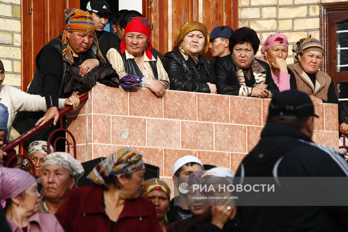 Митинг в родовом селе Курманбека Бакиева Тейит