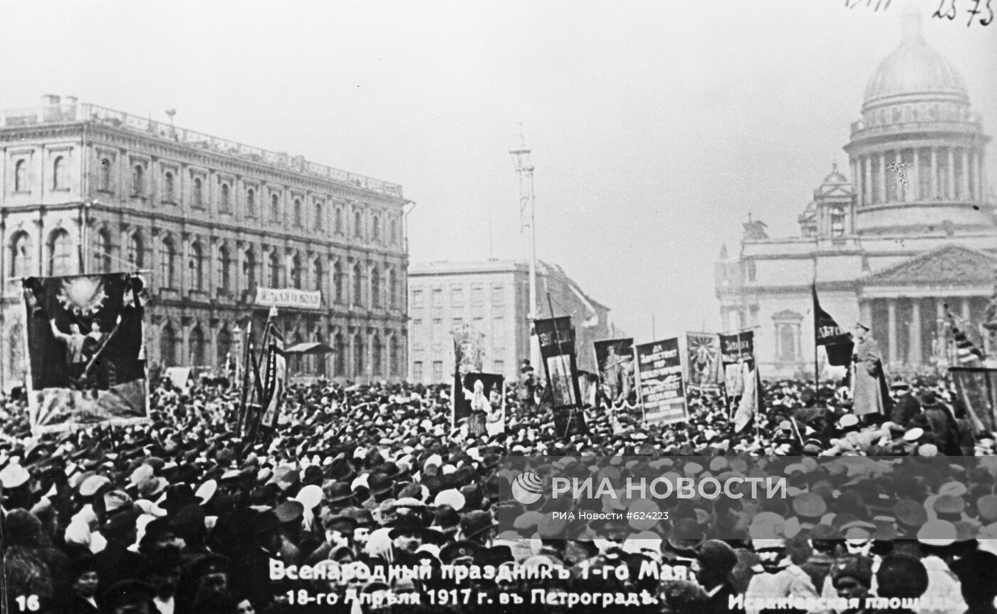 Военный праздник на Исаакиевской площади