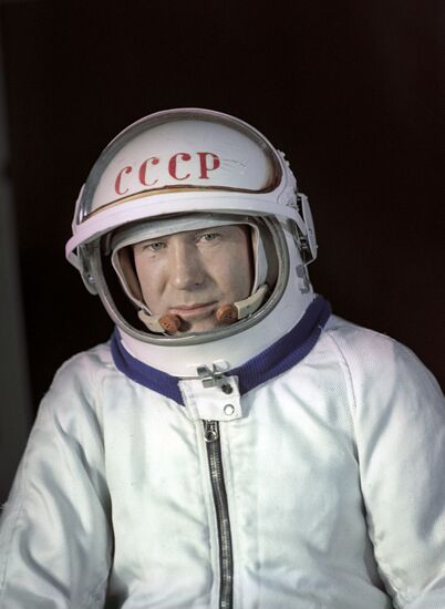 Алексей Леонов