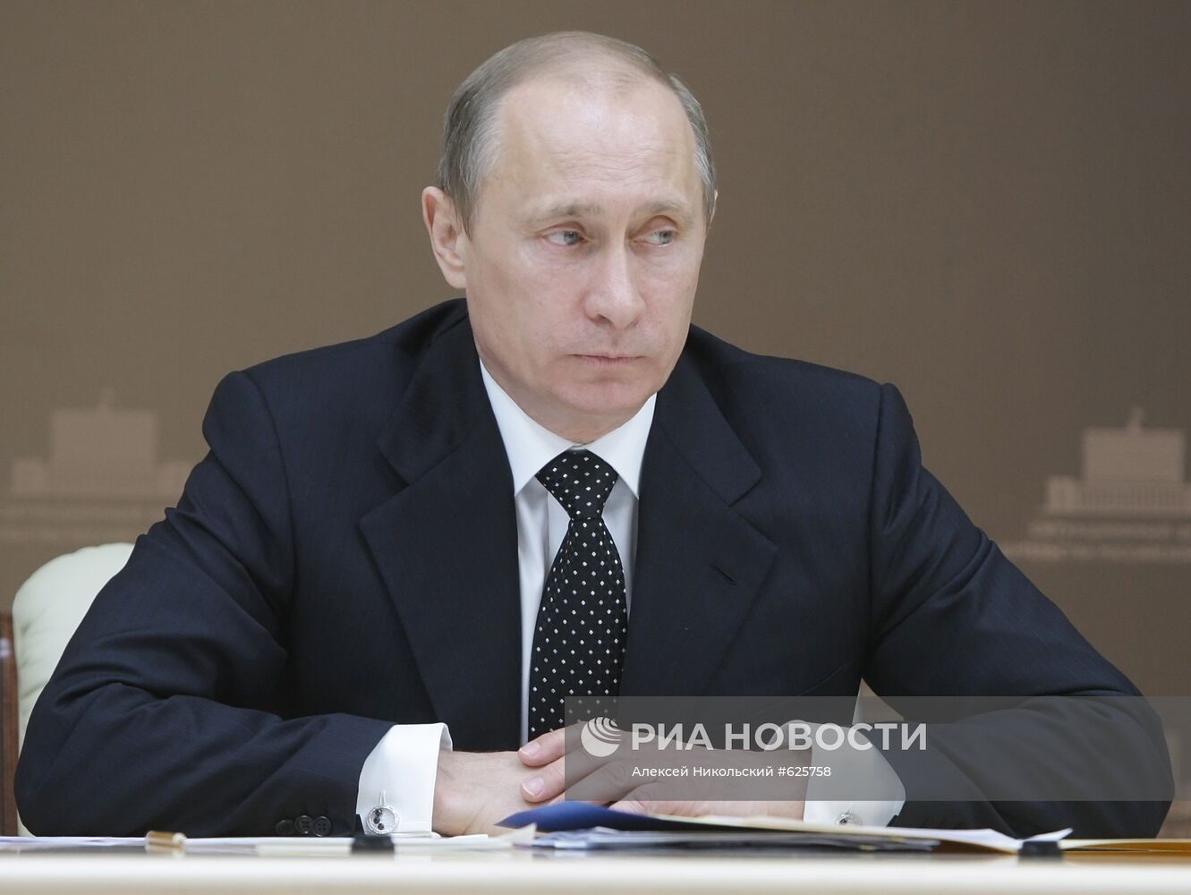 Владимир Путин провел заседание Государственной комиссии