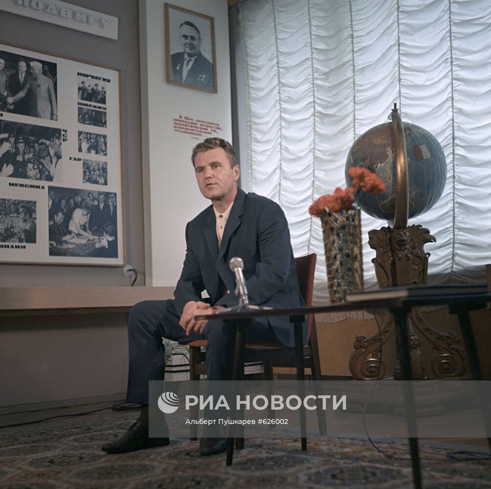 Космонавт Владимир Шаталов
