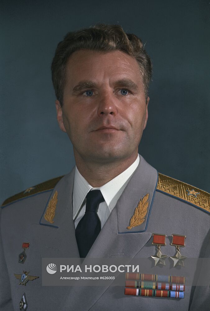 Космонавт Владимир Шаталов