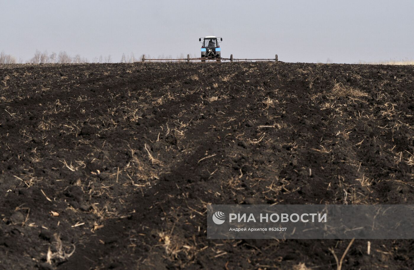 Подготовка к севу на полях в Воронежской области