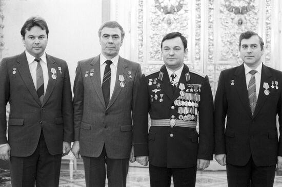 А. Лавейкин, А. Левченко, Ю. Романенко, А. Александров